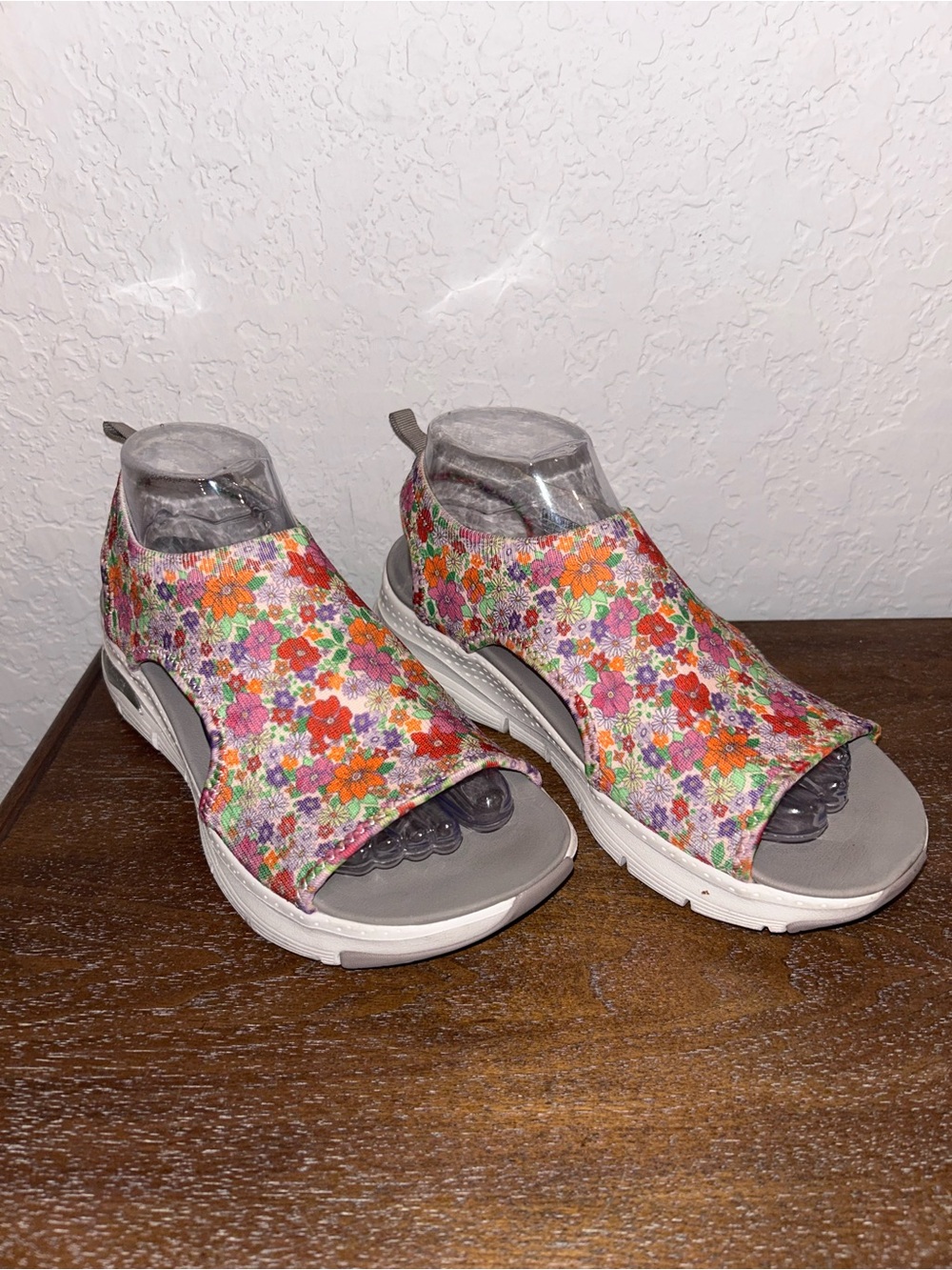Skechers Arch Fit City Catch Floral Print Sandal Shoes - Picture 2 of 8